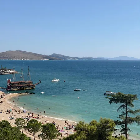 Geni Sea View 3* Saranda