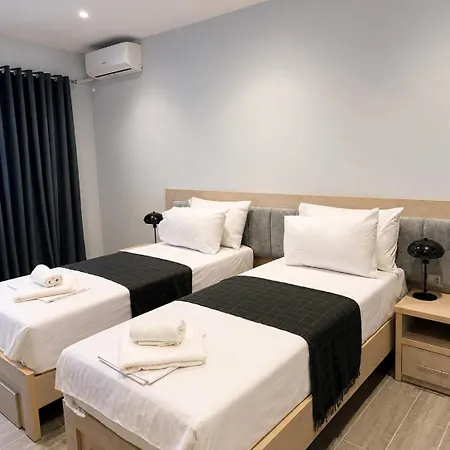 Geni Sea View Guest house Sarande