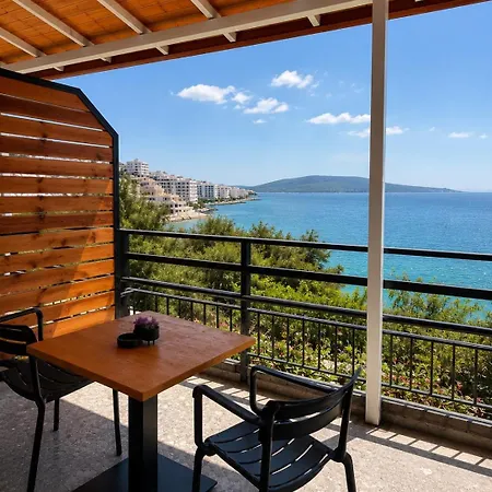 Konukevi Geni Sea View Saranda