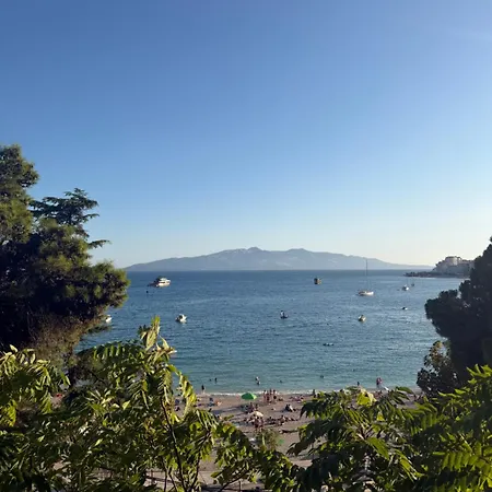 Konukevi Geni Sea View 3*