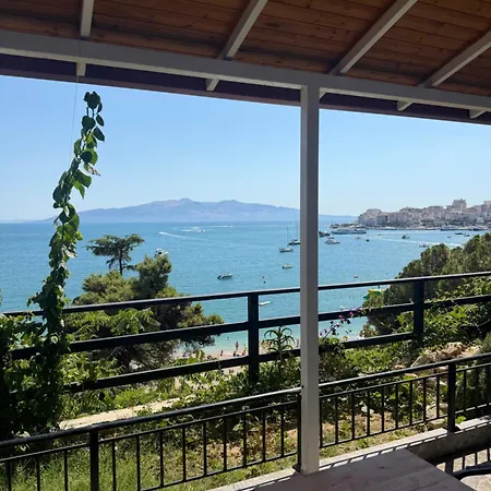 Geni Sea View 3* Saranda