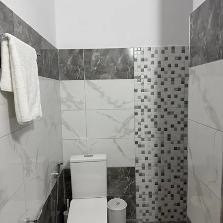 Geni Sea View 3* Saranda