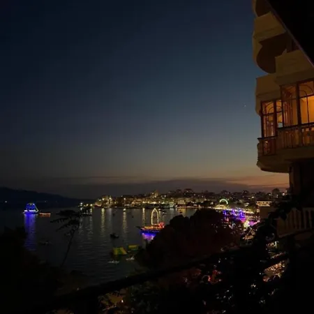 Geni Sea View Konukevi 3*