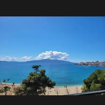 Geni Sea View 3*