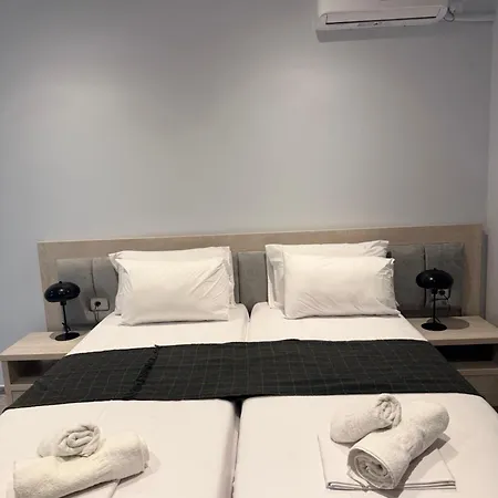 Geni Sea View 3*